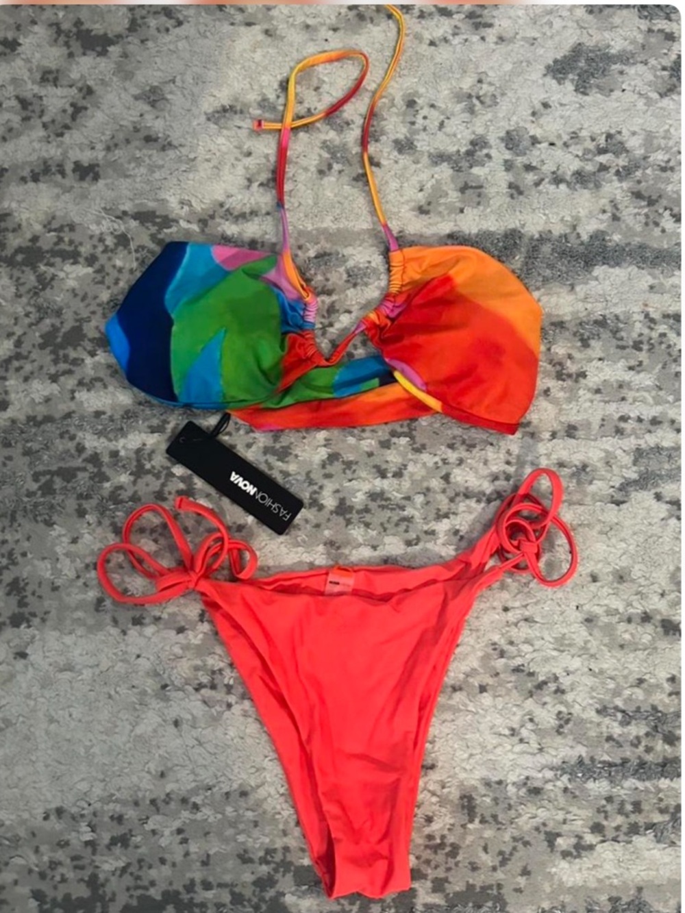 Fashion Nova Lucy Bandeau 2‑Piece Bikini — Orange/Combo, Size M